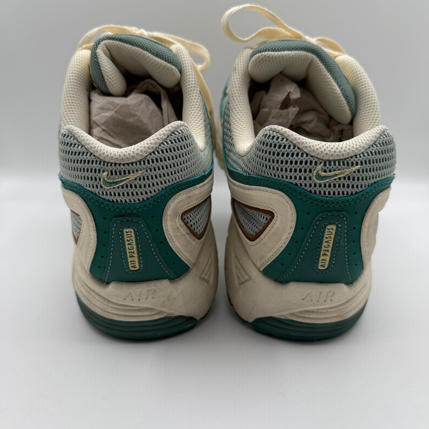 Nike Air Peg 2K5 Bicoastal Pre-Owned Size 12 Back of Shoe