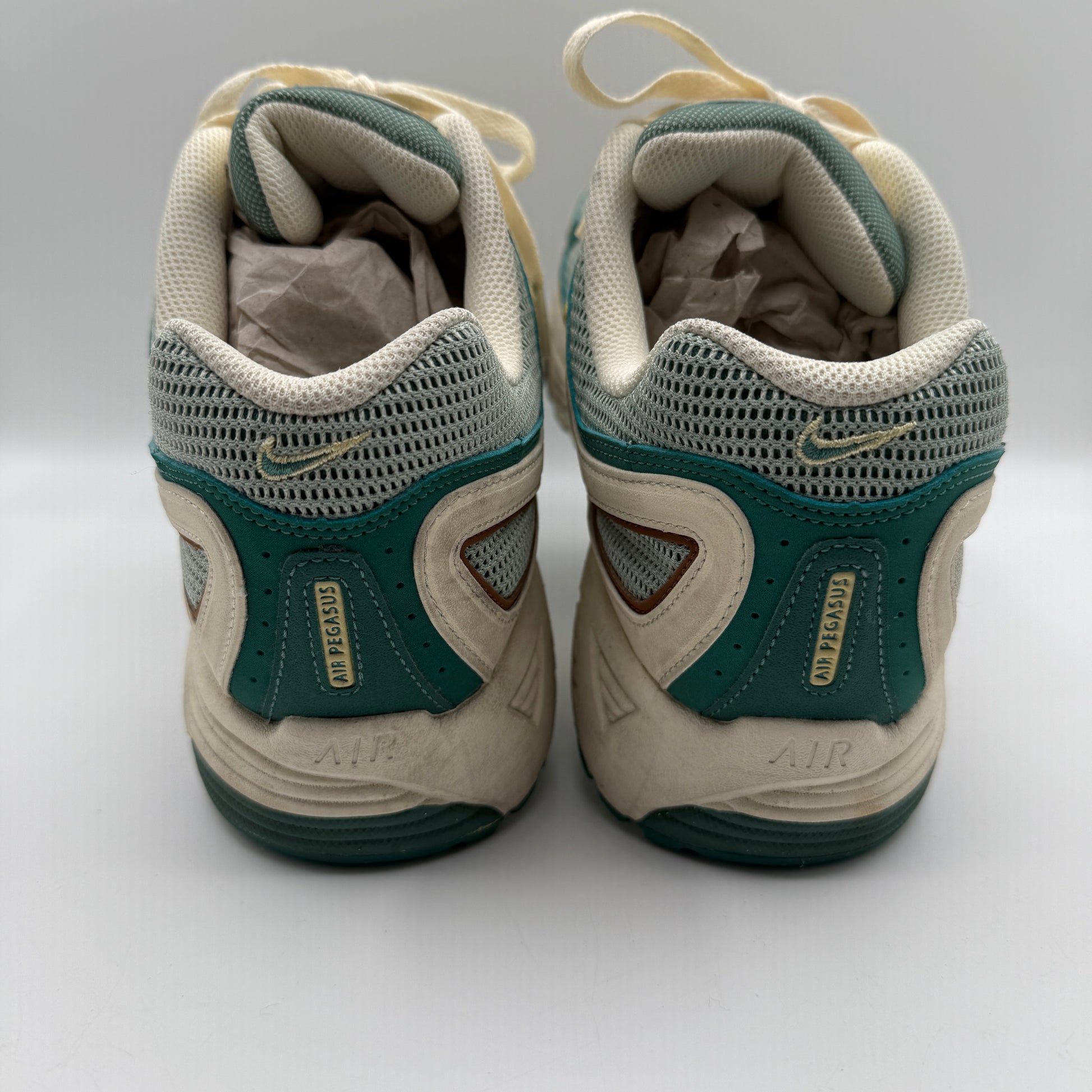 Nike Air Peg 2K5 Bicoastal Pre-Owned Size 12 Back of Shoe