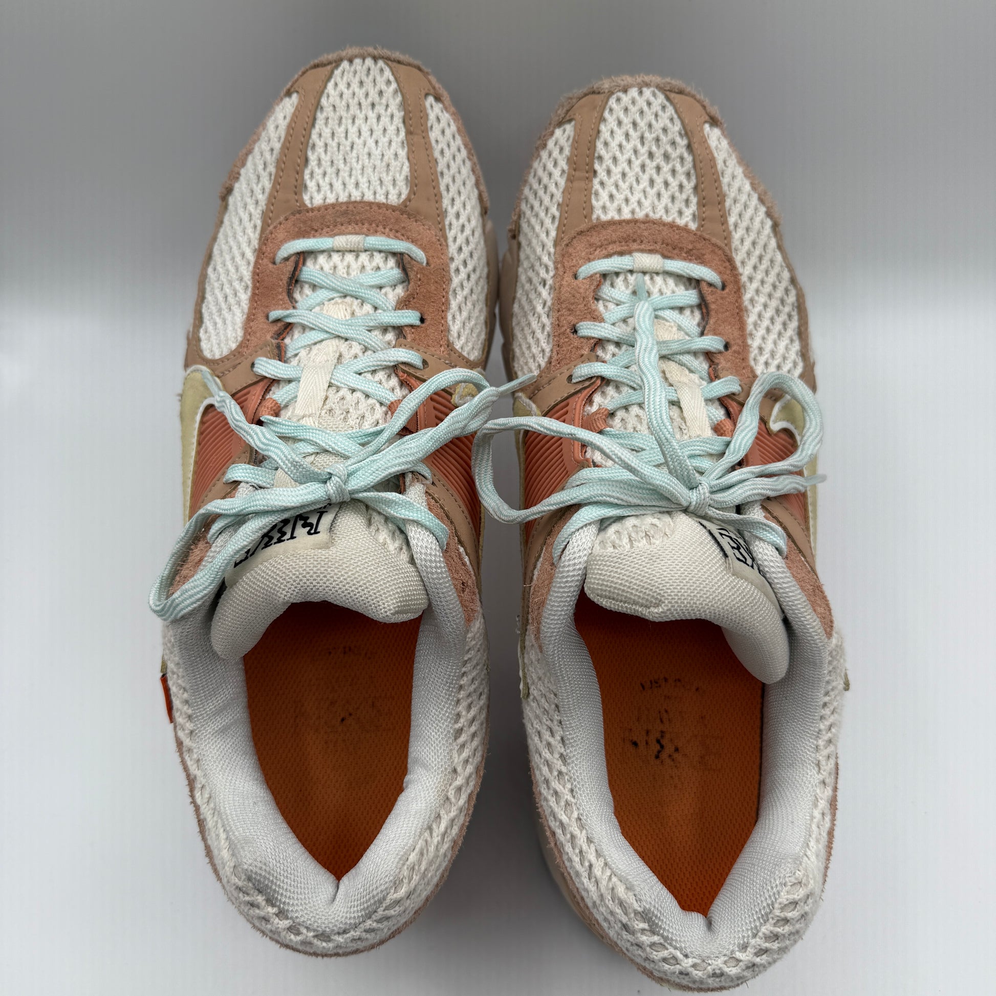 Nike Zoom Vomero 5 Have a Nike Day Pre-Owned Size 12 Top of Shoe