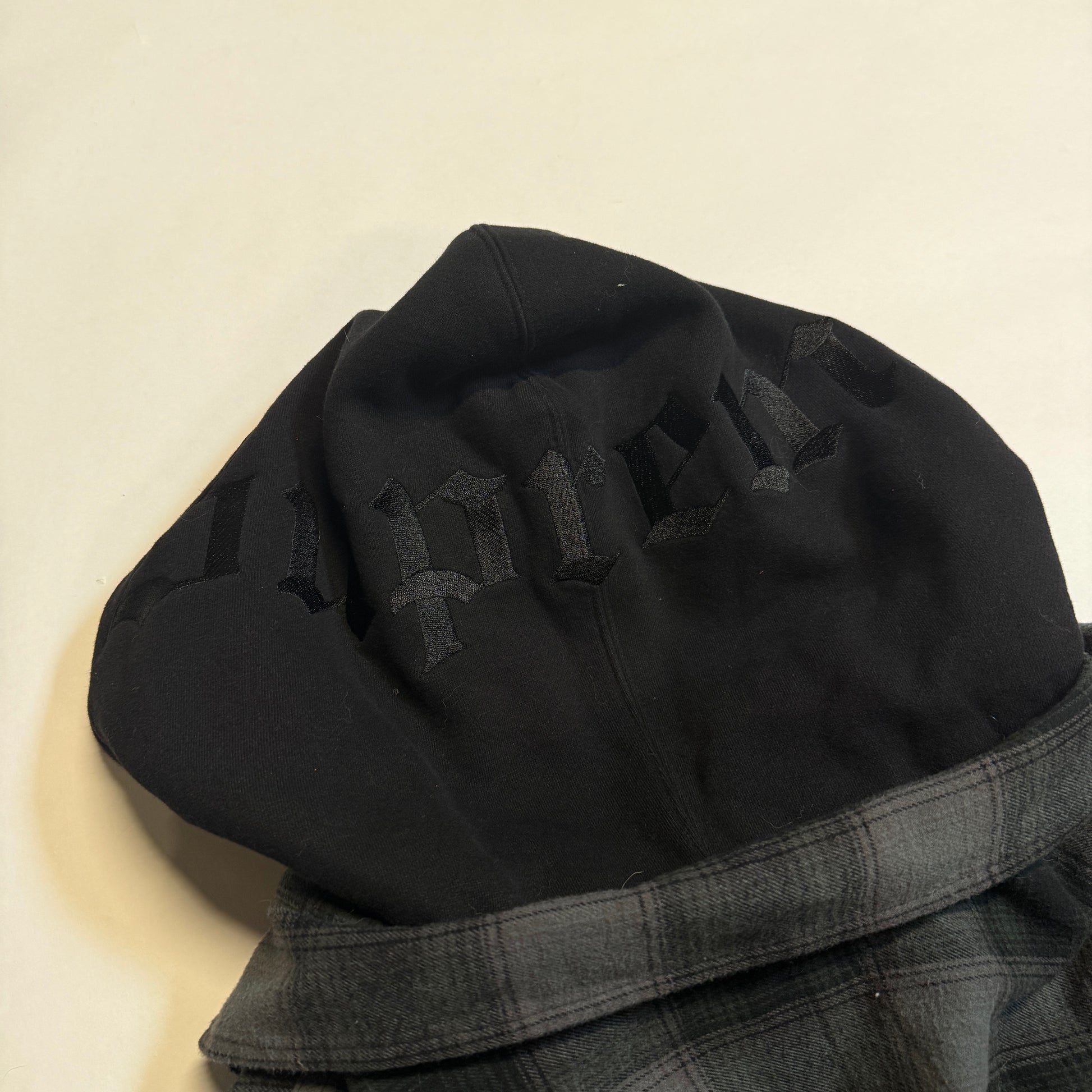 Supreme Hooded Flannel Zip Up Shirt Black Pre-Owned Size Large Back of Hood