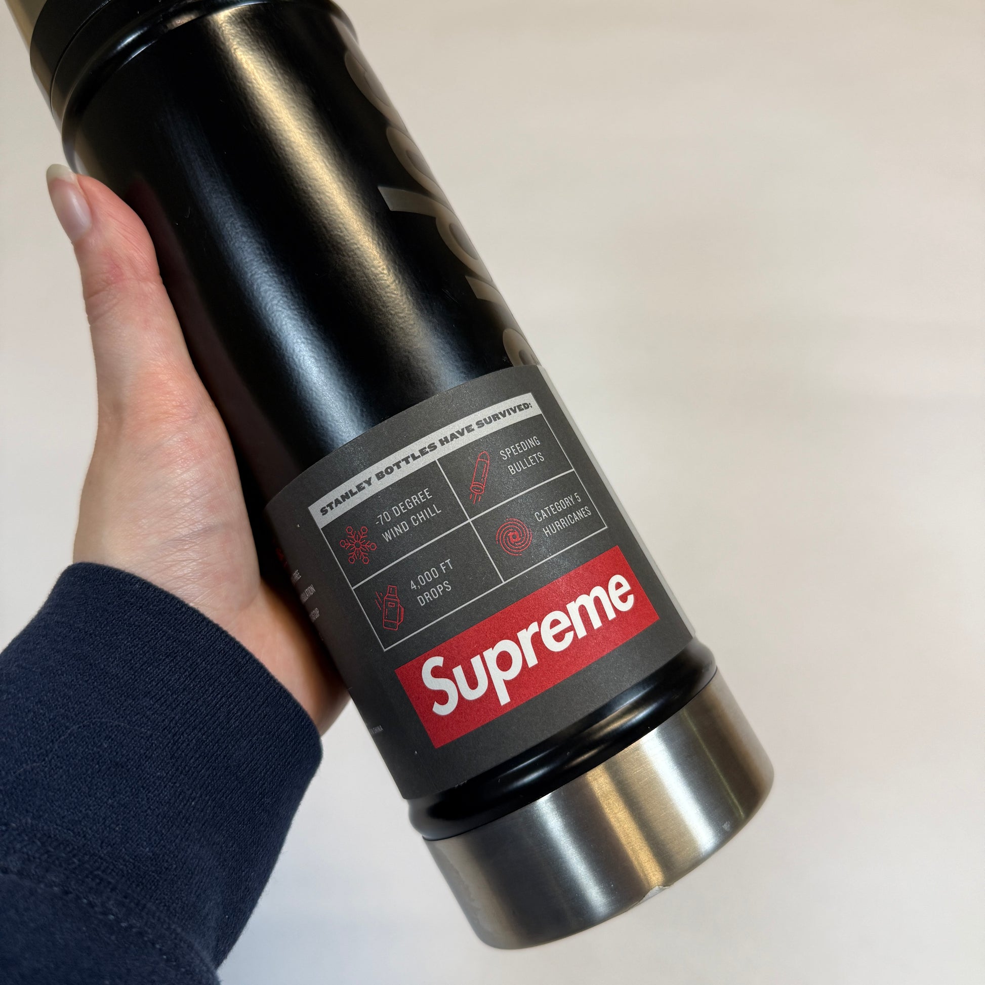 Supreme Stanley 20 oz. Vacuum Insulated Bottle Black detail shot of bottle
