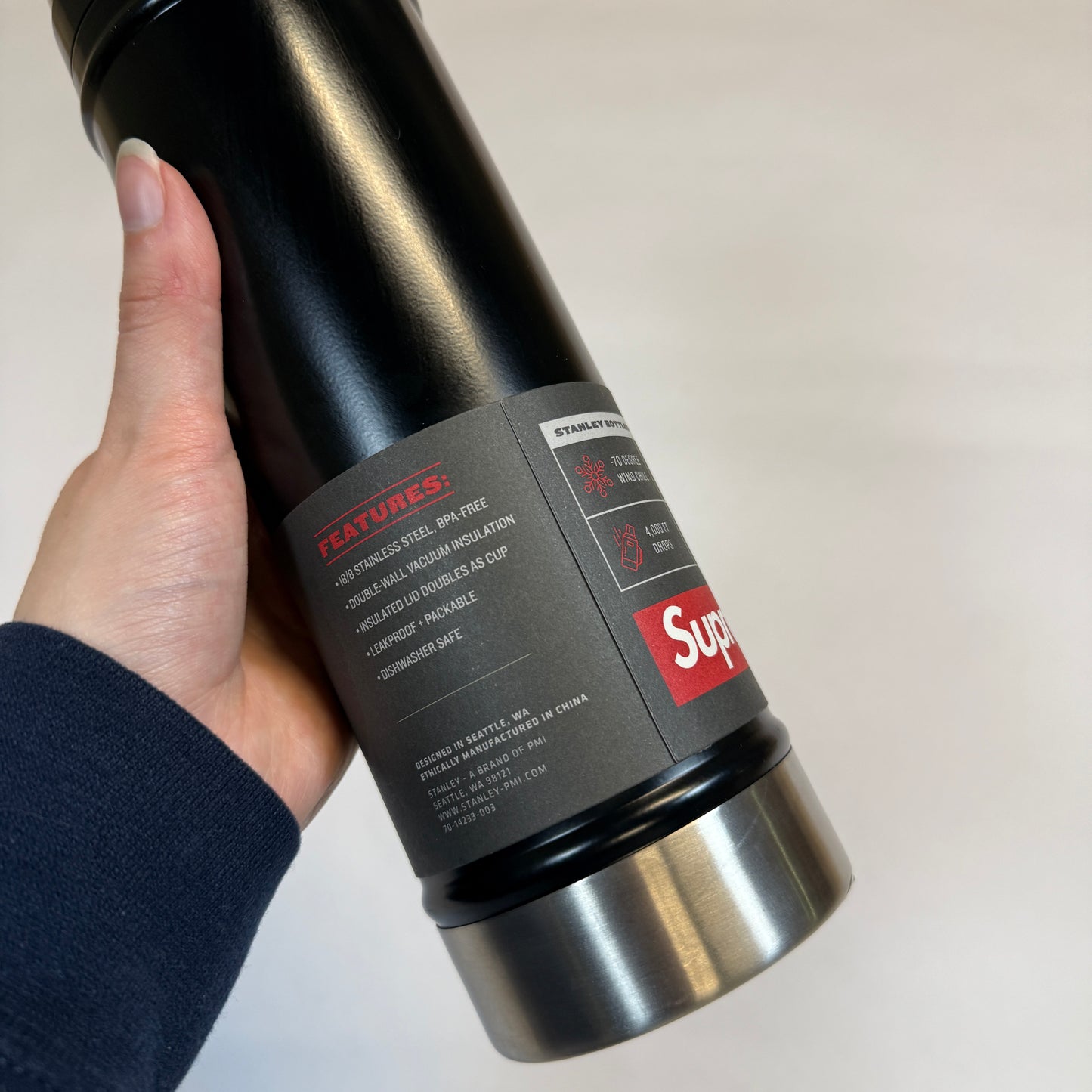 Supreme Stanley 20 oz. Vacuum Insulated Bottle Black detail shot of bottle