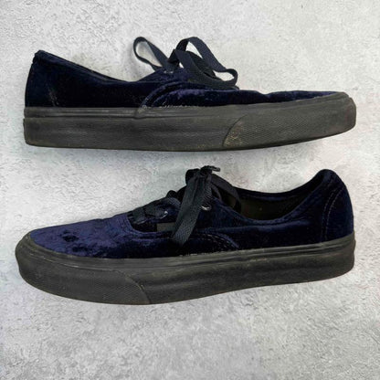 VANS Classic Blue Velvet *pre-owned* SIZE 6Y