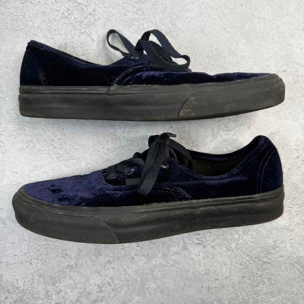 VANS Classic Blue Velvet *pre-owned* SIZE 6Y