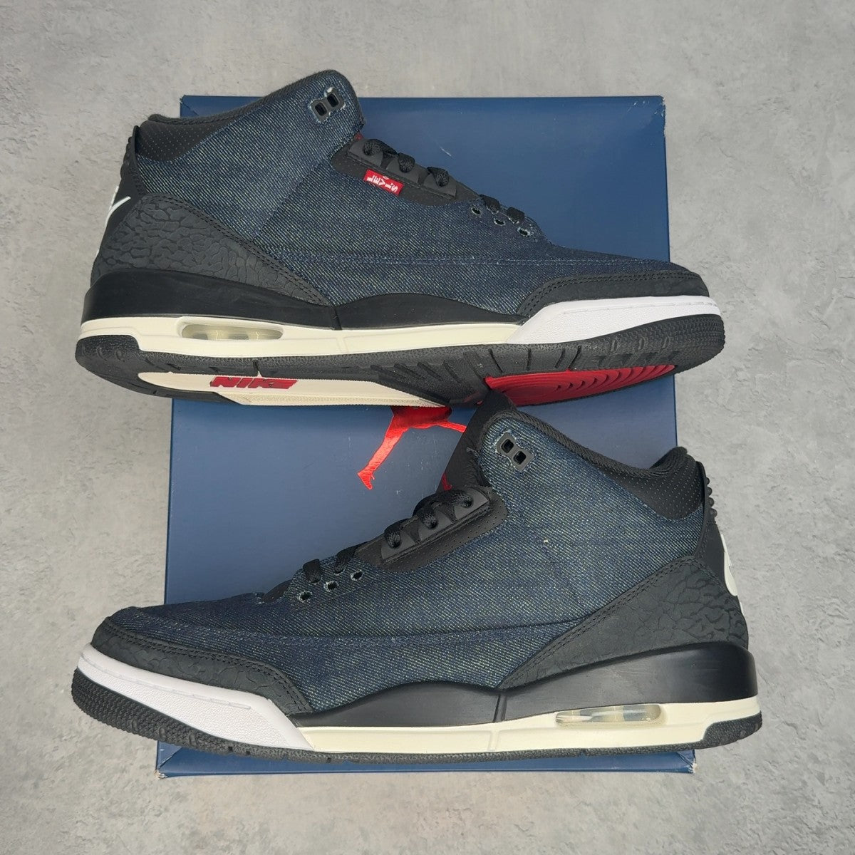 Jordan 3 Retro Levi’s Indigo 13 (Pre-Owned) - Kicks Collective PA - Jordan - IH7959-400-13-PO-1 - Pre-Owned Sneakers - 13M / 14.5W