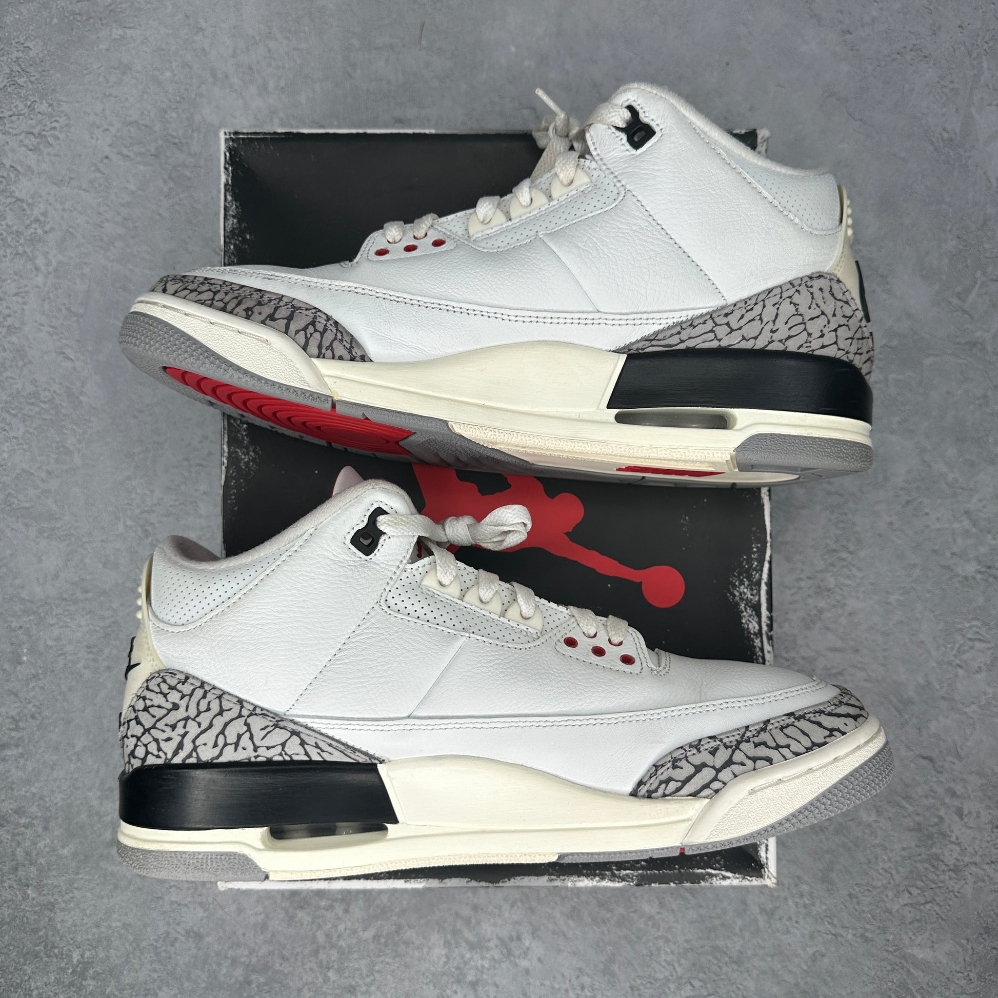 Jordan 3 Retro White Cement Reimagined *pre-owned* SIZE 11.5