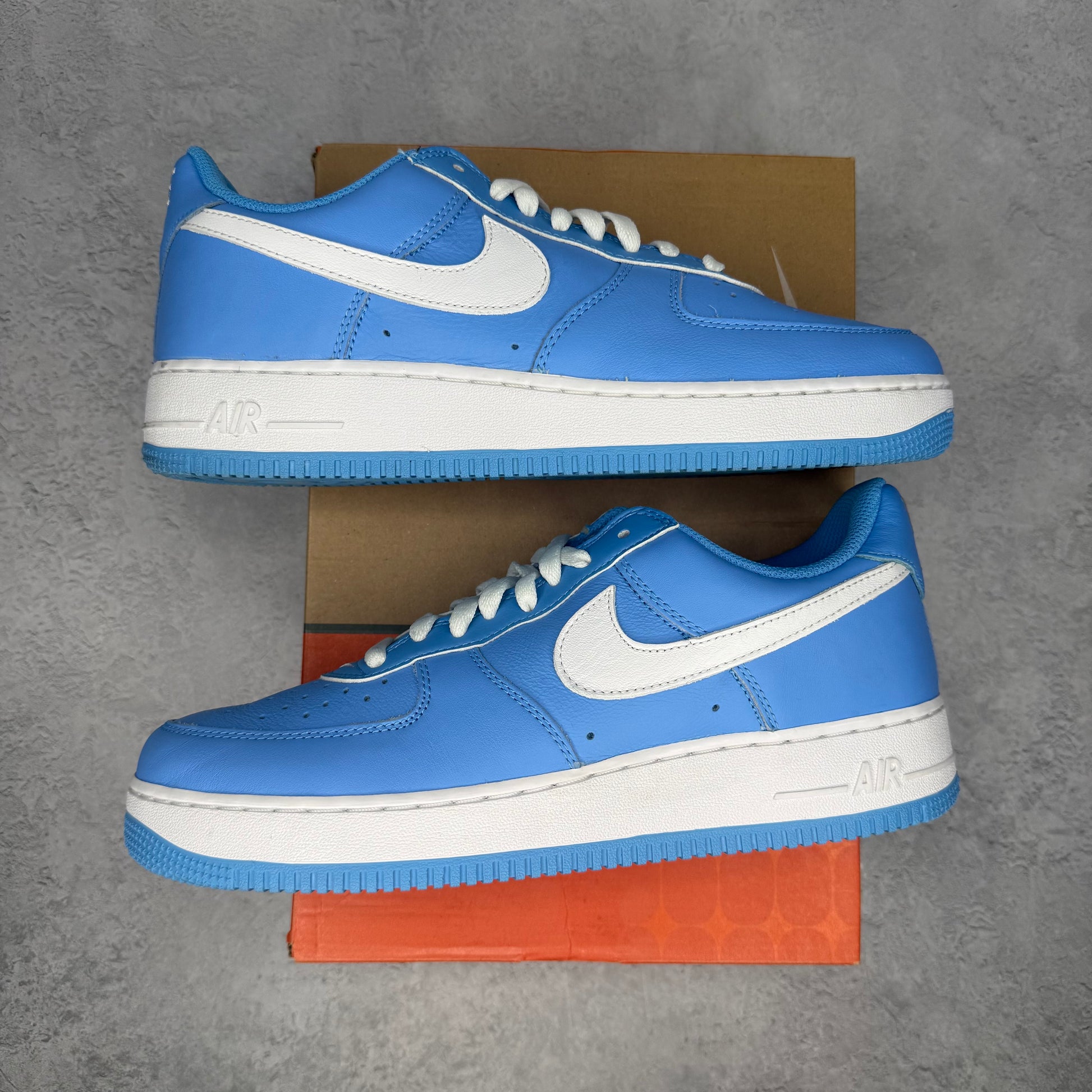 Nike Air Force 1 Low '07 Retro Color of the Month University Blue *pre-owned* SIZE 10.5