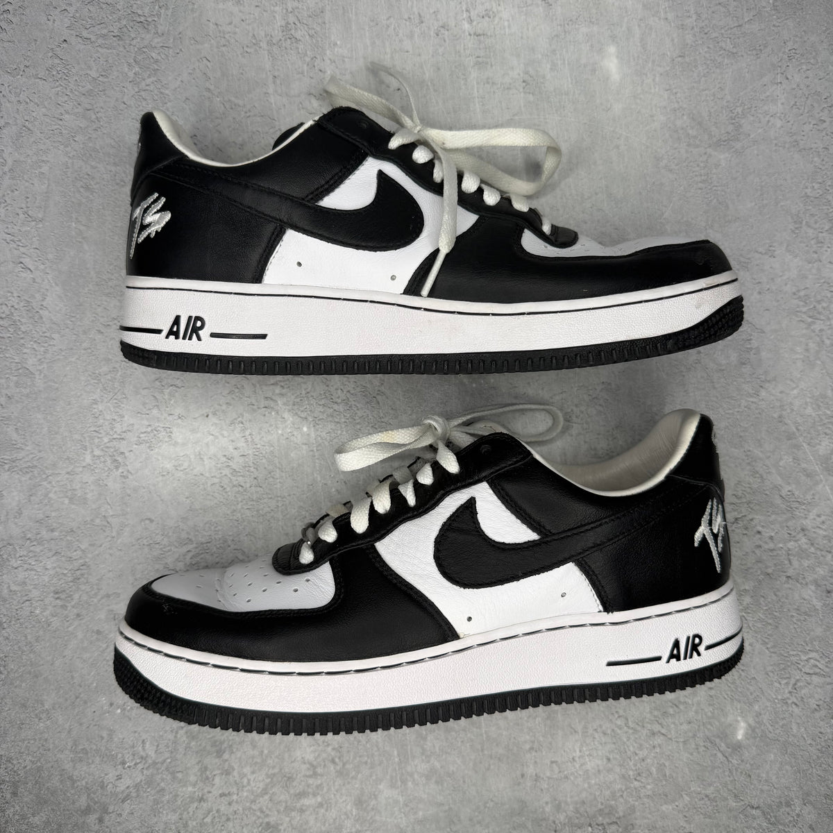 Nike Air Force 1 Low QS Terror Squad Blackout *pre-owned* SIZE 9