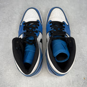 Jordan 1 Mid Signal Blue *pre-owned* SIZE 9