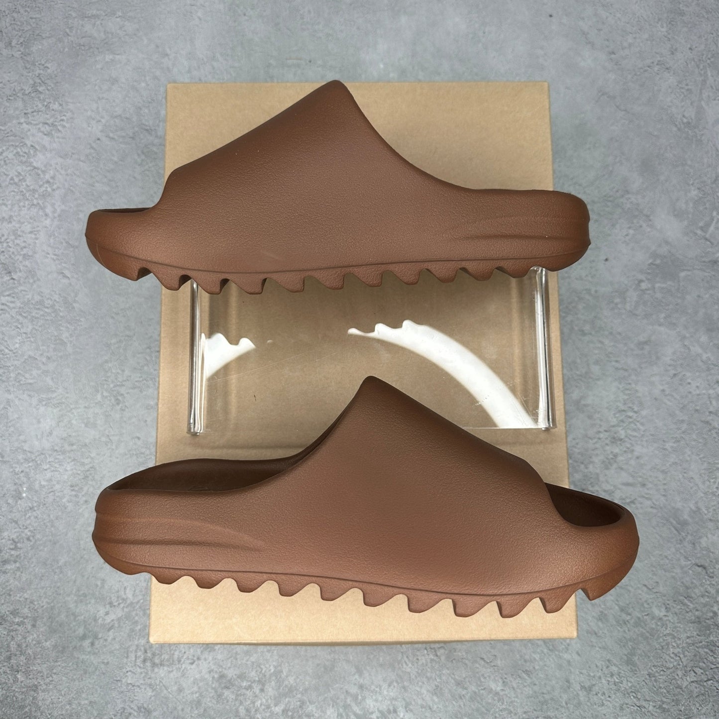 adidas Yeezy Slide Flax *pre-owned* SIZE 8