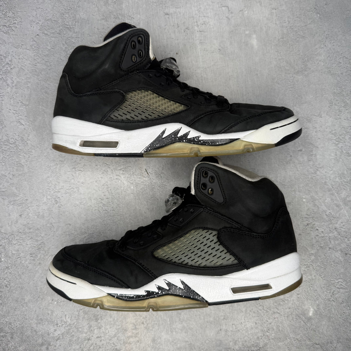 Jordan 5 Retro Moonlight (2021) *pre-owned* SIZE 9