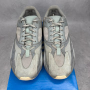 adidas Yeezy Boost 700 Inertia *pre-owned* SIZE 9