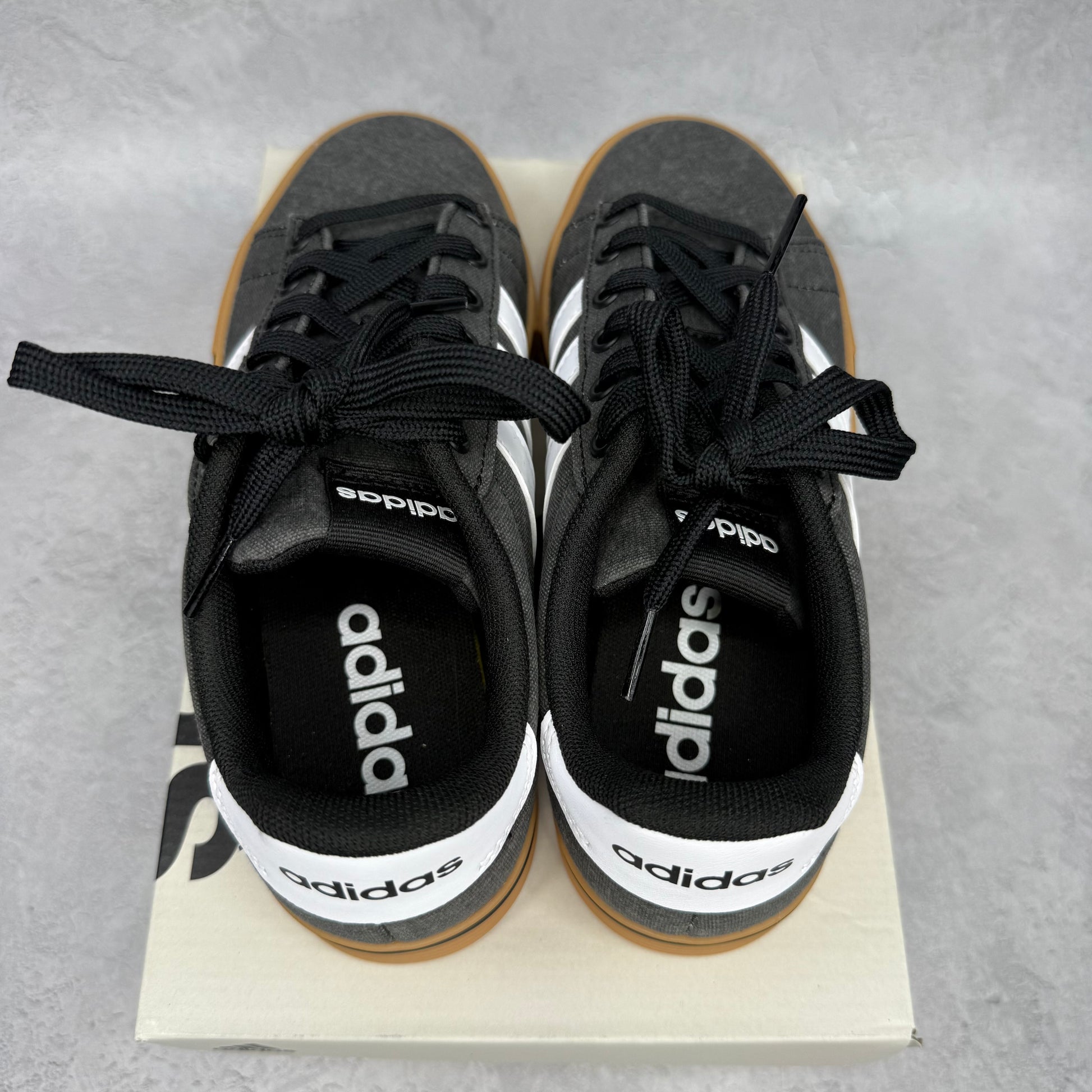 Adidas Daily 4.0 Core Black Cloud White Gum SIZE 5M/6W