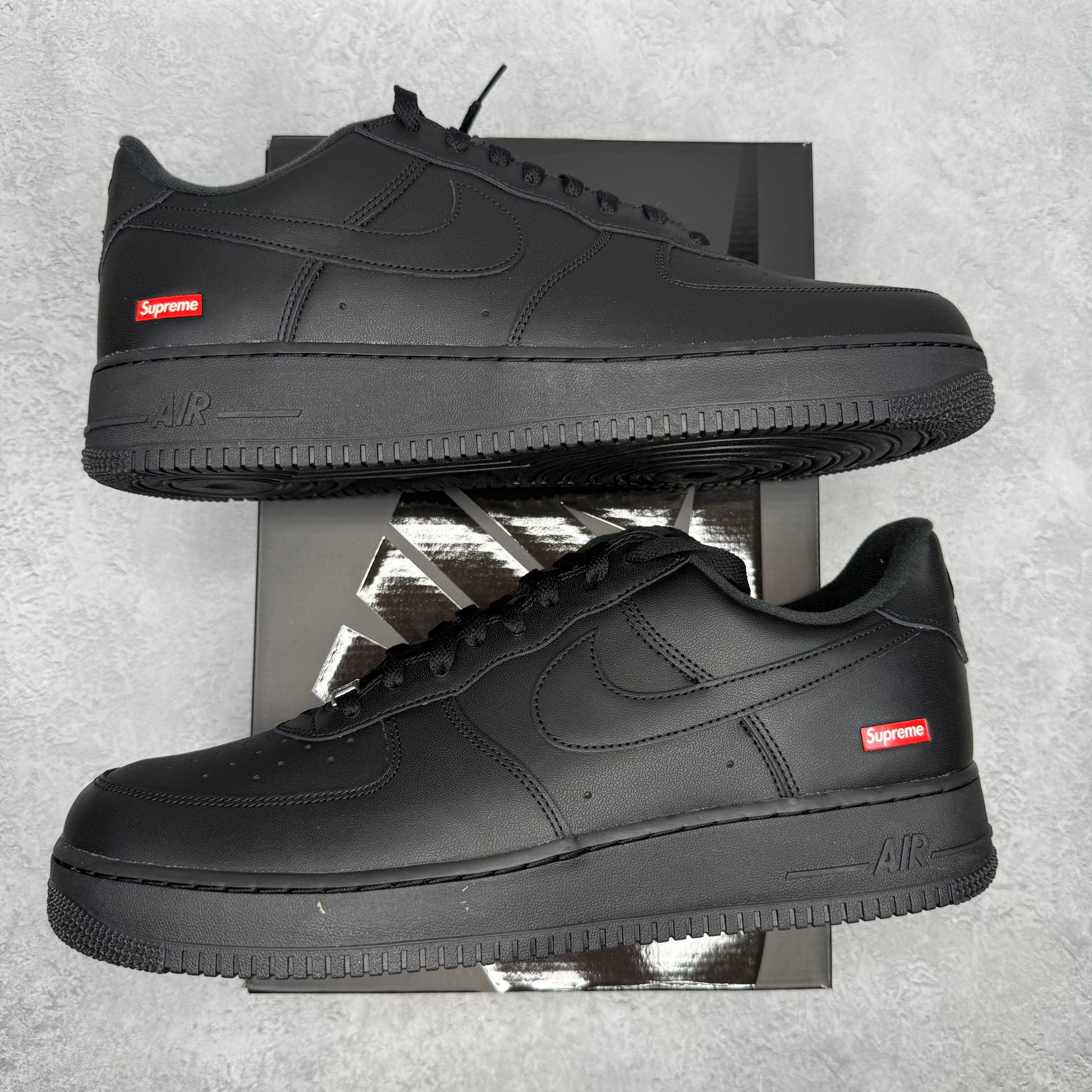 Nike Air Force 1 Low Supreme Black