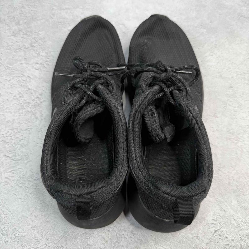 Nike Roshe Run Triple Black (Women's) *pre - owned* SIZE 7.5W - Kicks Collective PA - Nike - 511882 - 096 - Women's Shoes - 6M/7.5W - Pre - Owned - No Box