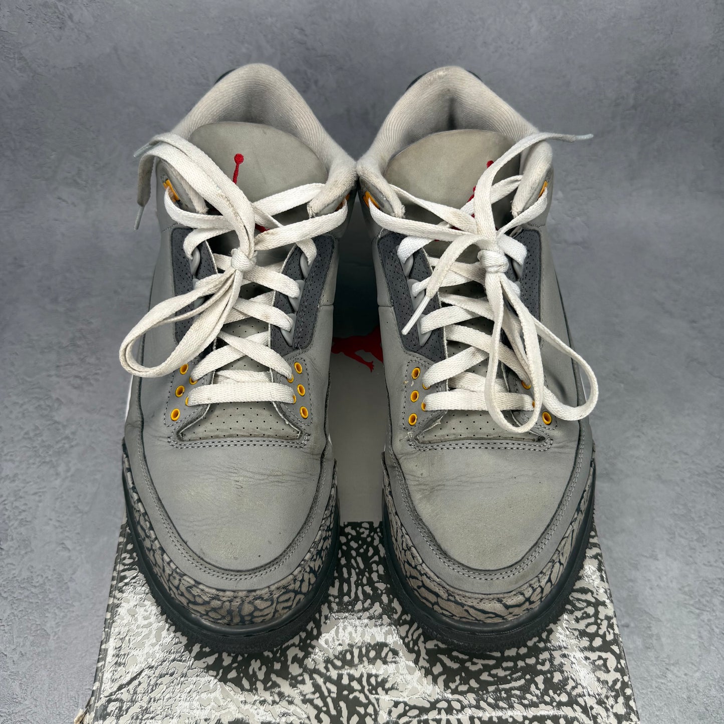 Jordan 3 Retro Cool Grey (2021) *pre-owned* SIZE 10