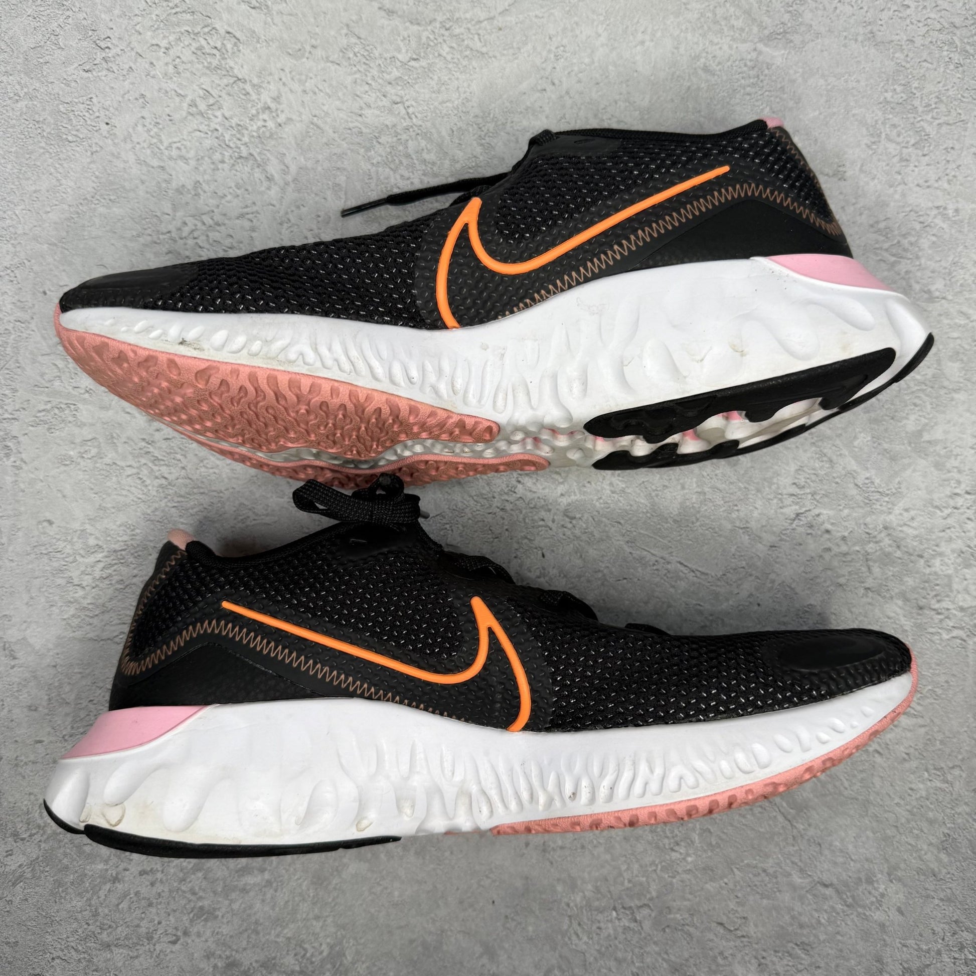 Nike Renew Run Black White Pink (Women's) *pre - owned* SIZE 11W - Kicks Collective PA - Nike - CK6360 - 001 - Women's Shoes - 9.5M/11W - Pre - Owned