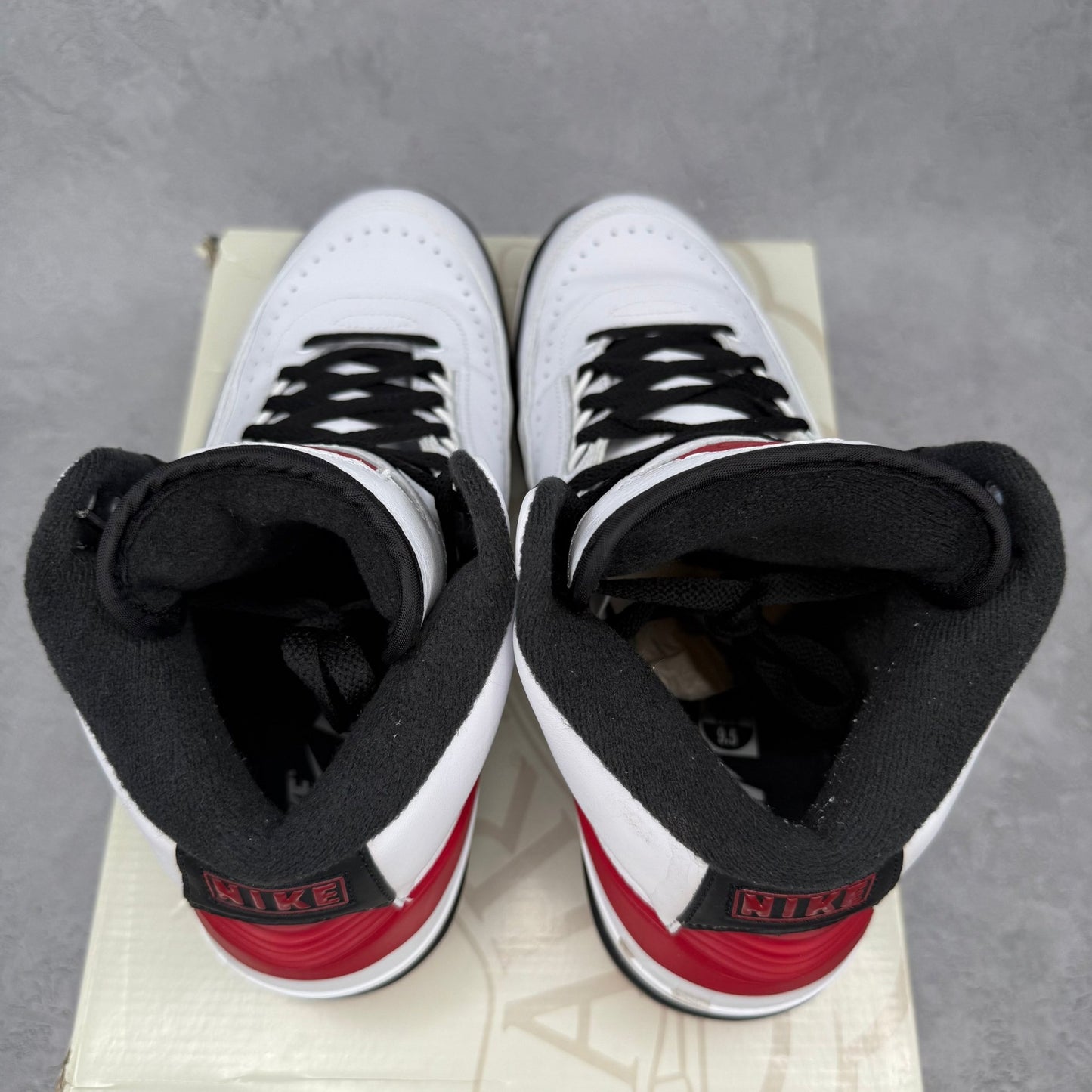 Jordan 2 Retro OG Chicago (2022) *pre - owned* SIZE 9.5 - Kicks Collective PA - Jordan - DX2454 - 106 - Men's Shoes - 9.5M/11W - Pre - Owned