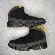 Jordan 9 Retro Dark Charcoal University Gold *pre-owned* SIZE 8.5