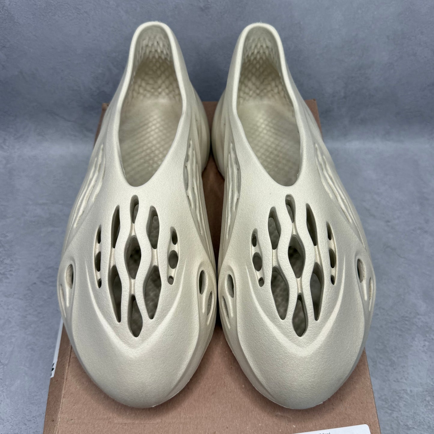 adidas Yeezy Foam RNNR Sand *pre-owned* SIZE 13