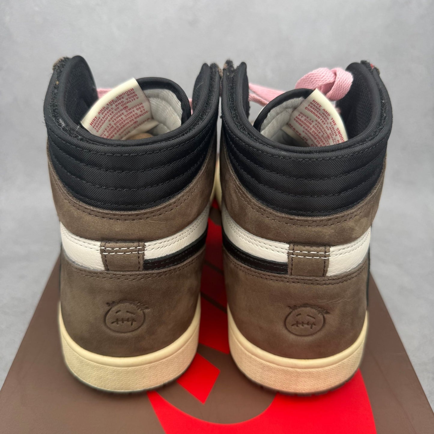 Jordan 1 Retro High OG SP Travis Scott Mocha *pre - owned* SIZE 10 - Kicks Collective PA - Jordan - CD4487-100 - Men's Shoes - 10M/11.5W - Pre - Owned