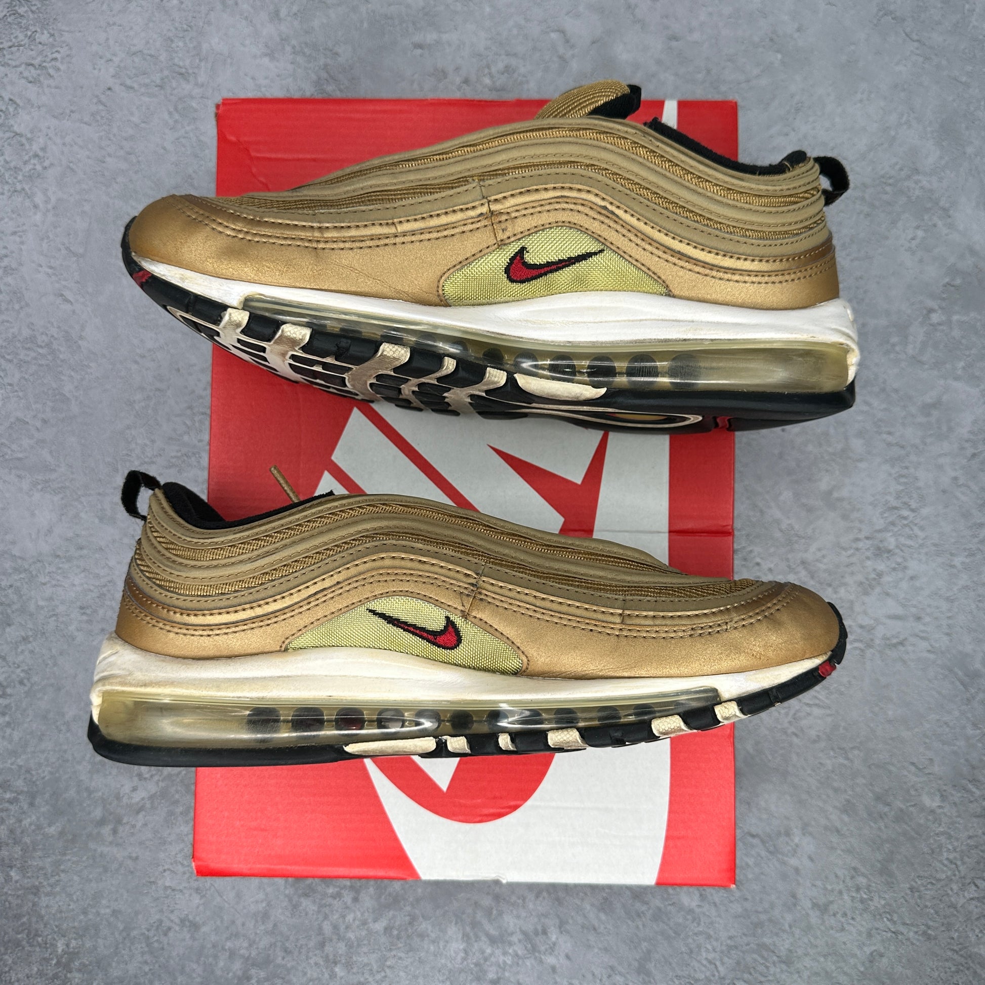 Nike Air Max 97 Metallic Gold (2017/2018) *pre-owned* SIZE 8.5
