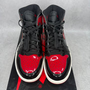 Jordan 1 Retro High OG Patent Bred pre-owned size 9.5