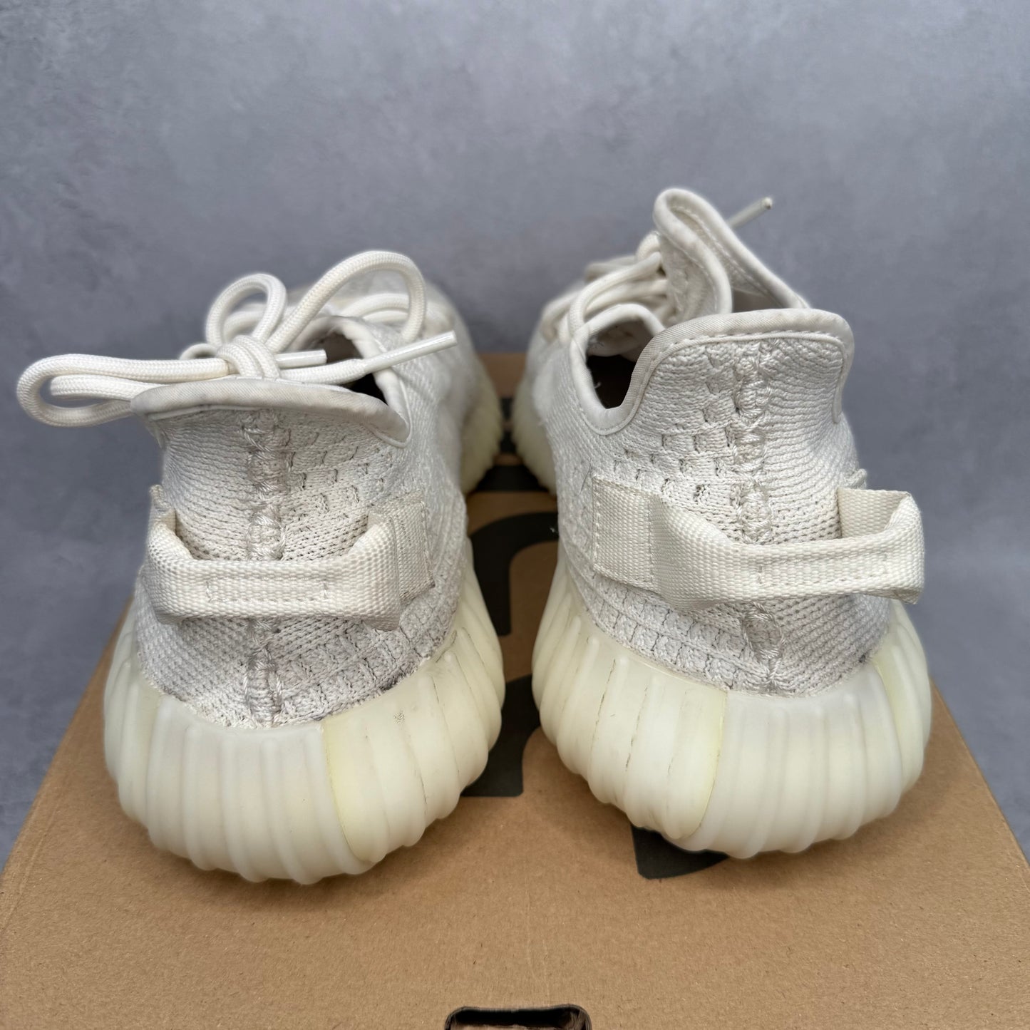 adidas Yeezy Boost 350 V2 Bone *pre-owned* SIZE 9.5