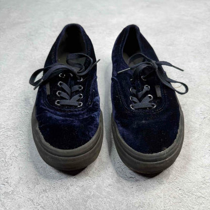 VANS Classic Blue Velvet *pre-owned* SIZE 6Y
