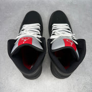 Jordan 1 Mid SE Black Metallic Reimagined *pre-owned* SIZE 13