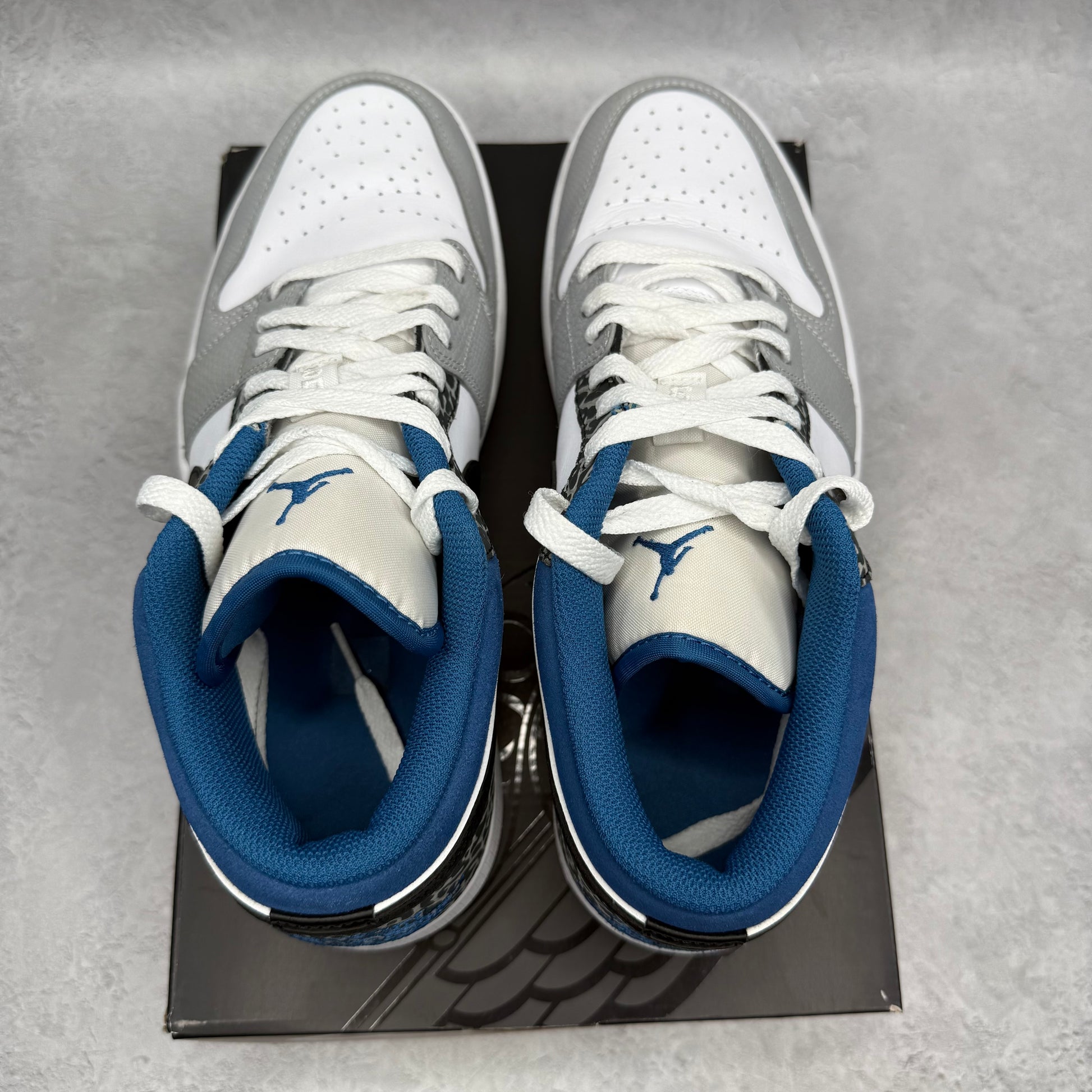 Jordan 1 Low SE True Blue *pre-owned* SIZE 10