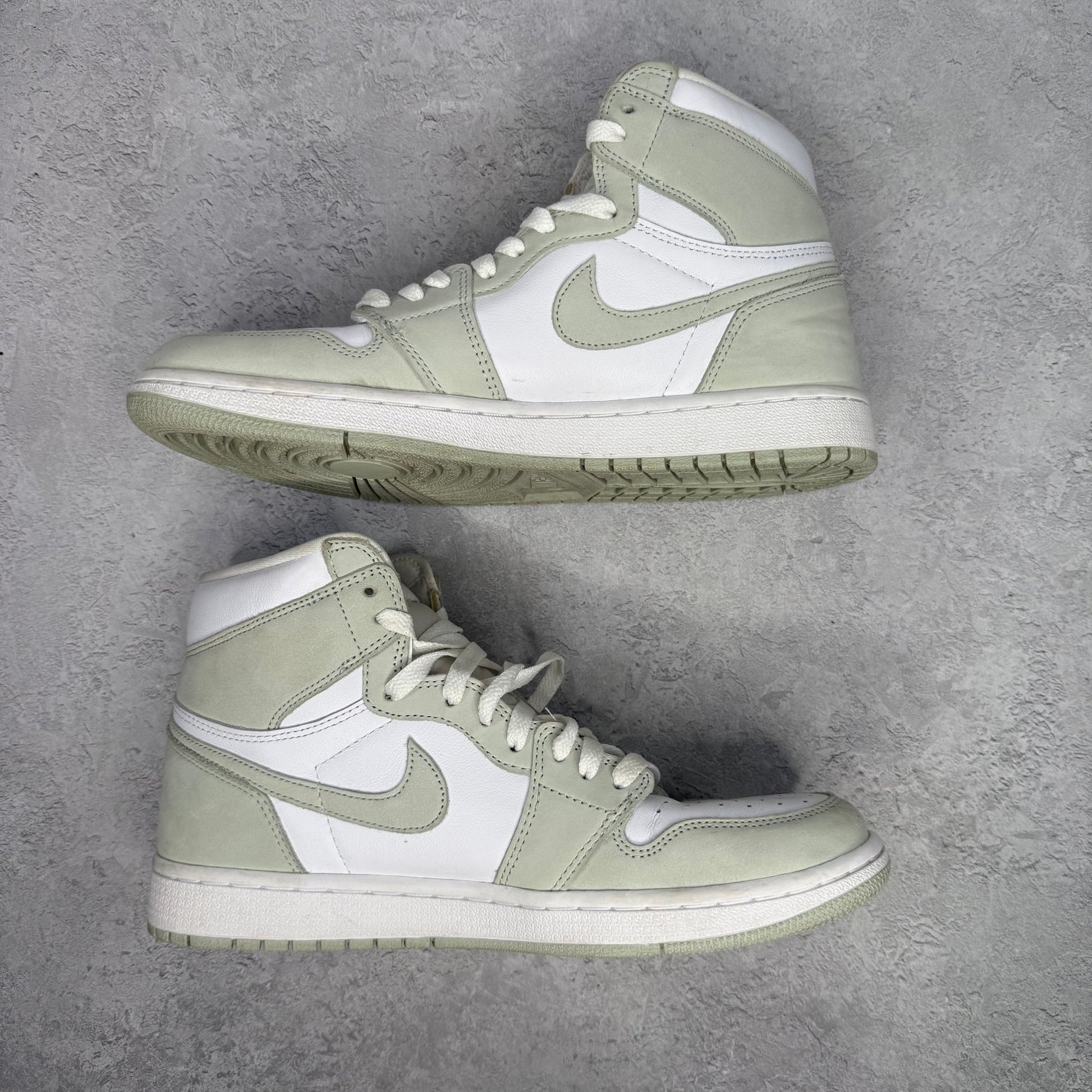 Jordan 1 Retro High OG Seafoam (Women's) *pre - owned* SIZE 10.5W - Kicks Collective PA - Jordan - CD0461 - 002 - Women's Shoes - 9M/10.5W - Pre - Owned