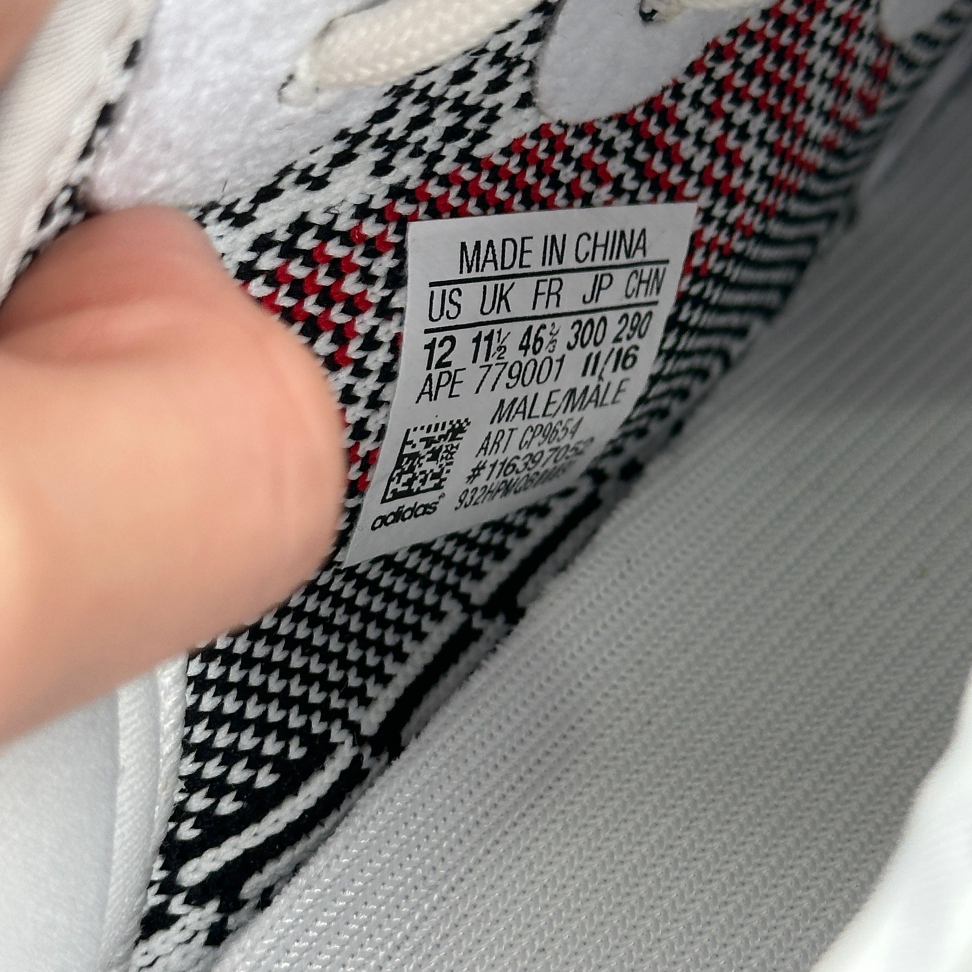 adidas Yeezy Boost 350 V2 Zebra
