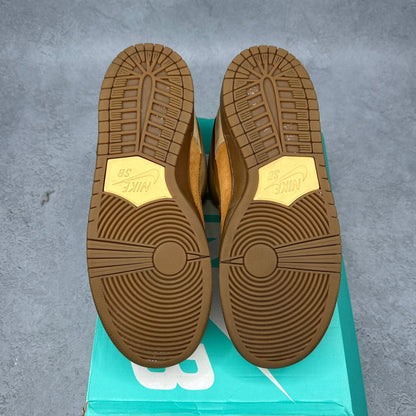 Nike SB Dunk Low Wheat (2017) *pre - owned* SIZE 9.5 - Kicks Collective PA - Nike - 883232-700 - Men's Shoes - 9.5M/11W - Pre - Owned