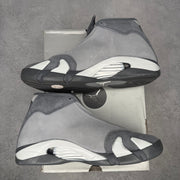 Jordan 14 Retro Flint Grey pre-owned size 10.5