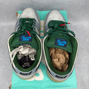 Nike SB Dunk Low Maple Leaf Central Park VNDS *pre-owned* SIZE 9.5