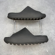 adidas Yeezy Slide Granite *pre-owned* SIZE 9