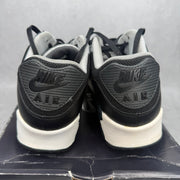 Nike Air Max 90 Black Wolf Grey *pre-owned* SIZE 9