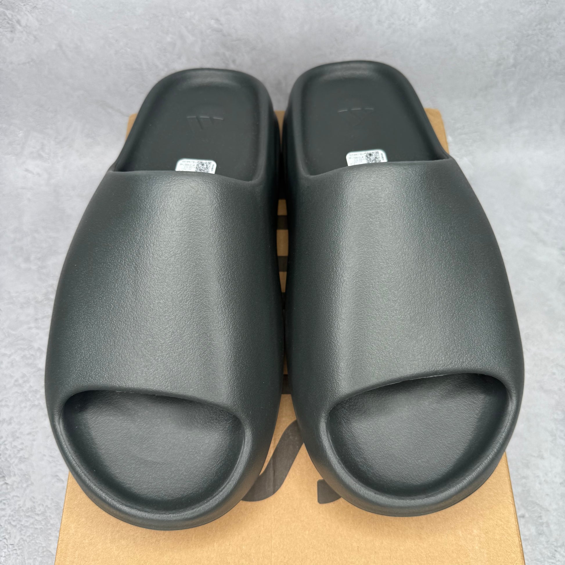 adidas Yeezy Slide Dark Onyx