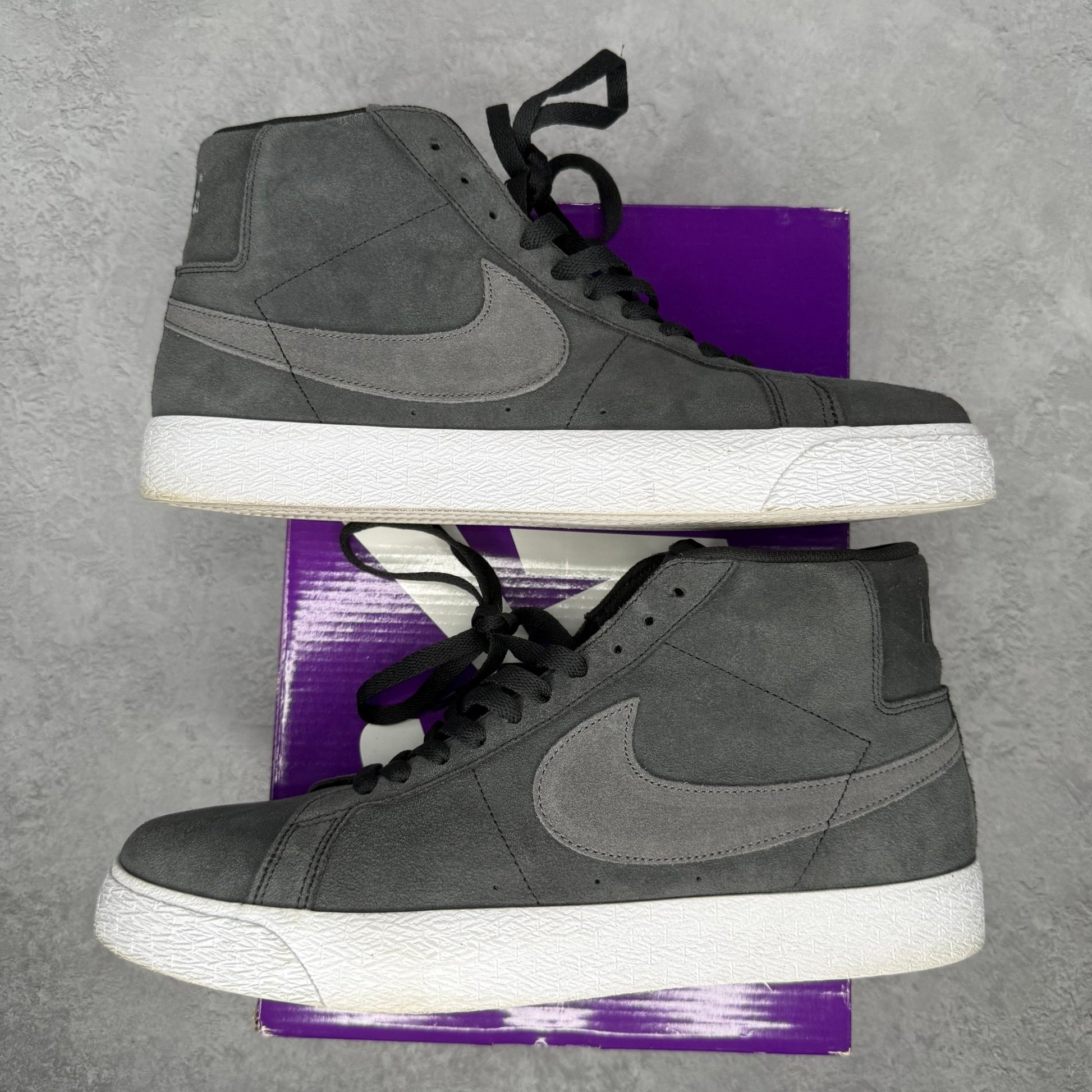 Nike SB Zoom Blazer Mid Black Wolf Grey *pre - owned* SIZE 11 - Kicks Collective PA - Nike - 864349 - 006 - Men's Shoes - 11M/12.5W - Brand New