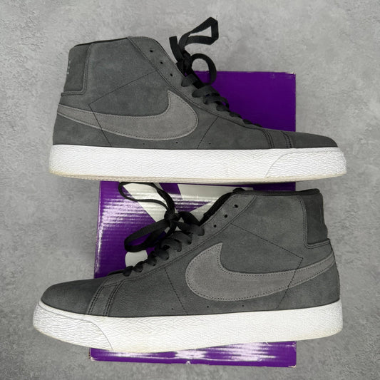 Nike SB Zoom Blazer Mid Black Wolf Grey *pre - owned* SIZE 11 - Kicks Collective PA - Nike - 864349 - 006 - Men's Shoes - 11M/12.5W - Brand New