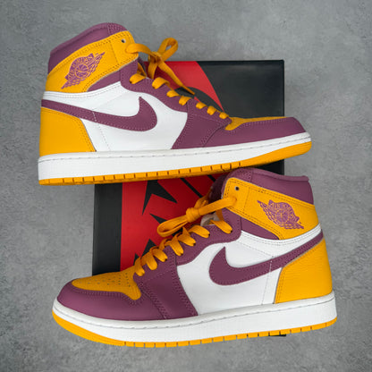 Jordan 1 Retro High OG Brotherhood *pre-owned* SIZE 9