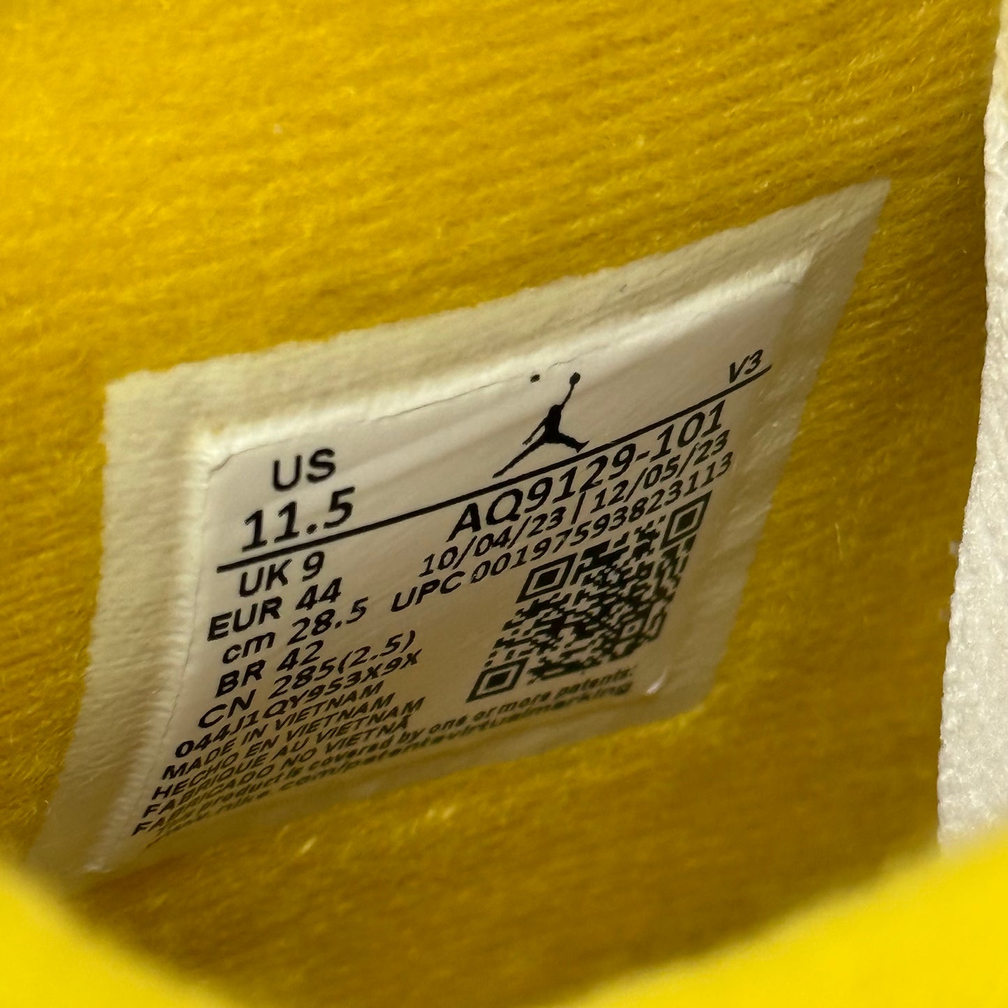 Jordan 4 Retro Vivid Sulfur (Women's)