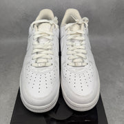 Nike Air Force 1 Low Supreme White *pre-owned* SIZE 8.5