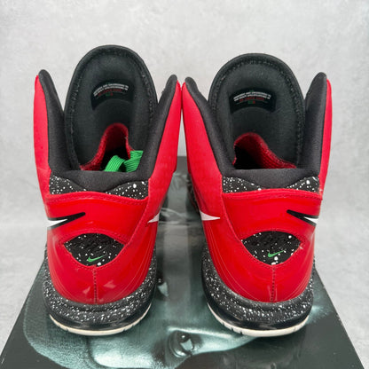 Nike LeBron 8 V/2 Christmas *pre - owned* SIZE 10.5 - Kicks Collective PA - Nike - 429676-600 - Men's Shoes - 10.5M/12W - Pre - Owned