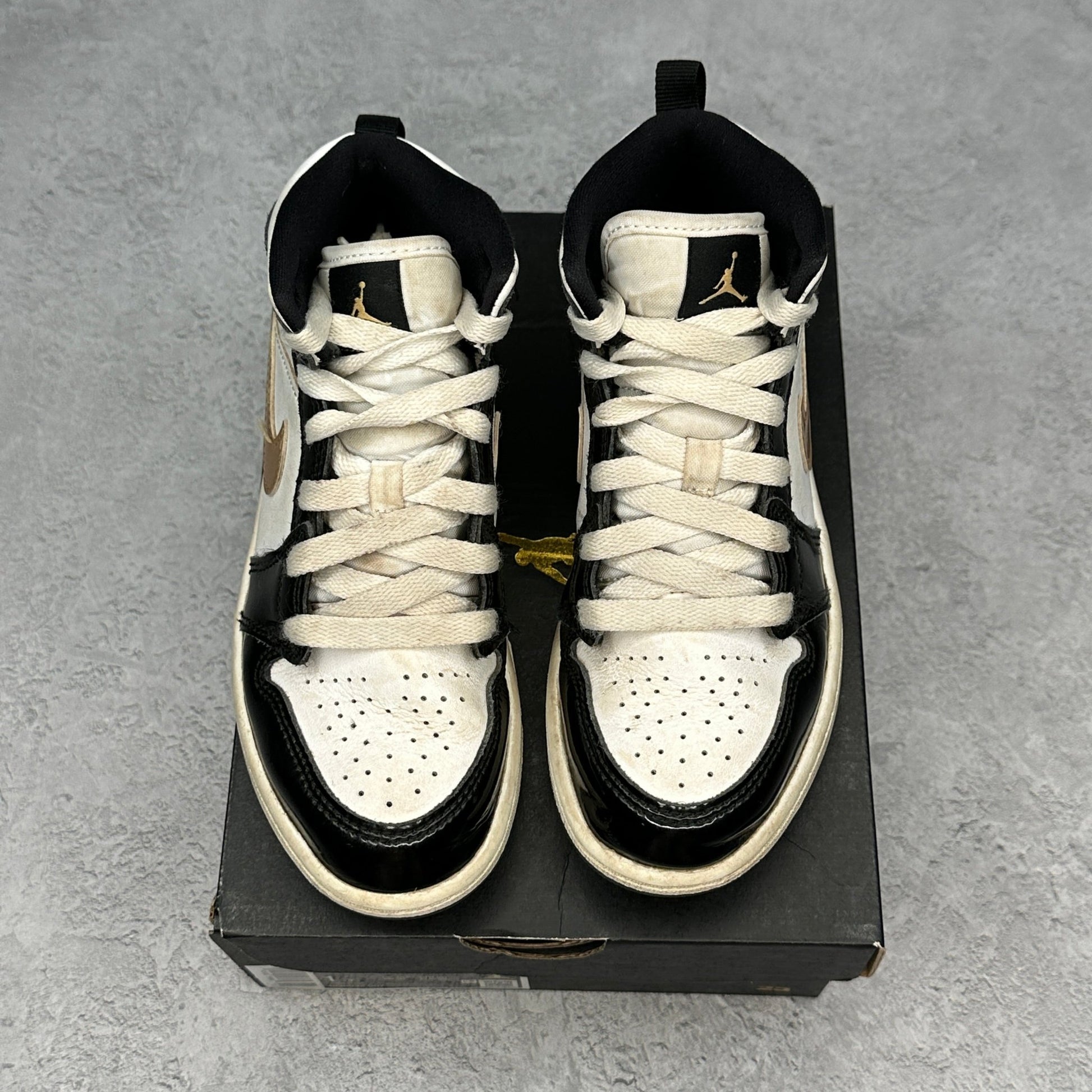 Jordan 1 Mid Patent Black White Gold (PS) *pre - owned* SIZE 1Y - Kicks Collective PA - Jordan - BQ6932 - 007 - Toddler's - 1Y - Pre - Owned