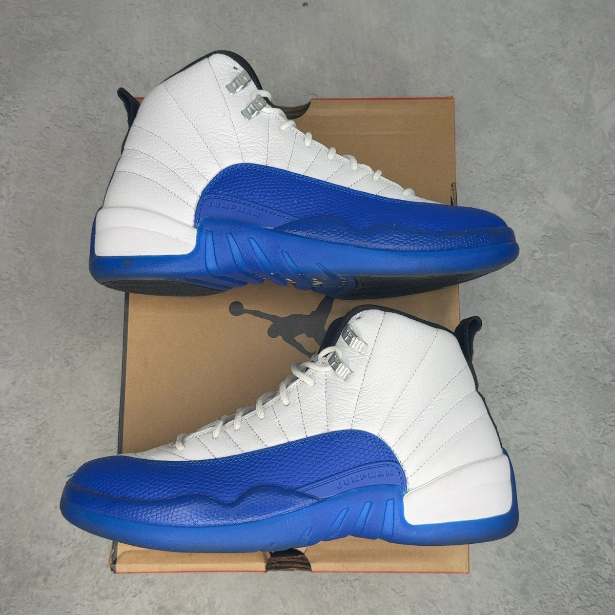 Jordan 12 Retro Blueberry 9.5 (Pre-Owned) - Kicks Collective PA - Jordan - CT8013-140-9.5-PO-6 - Pre-Owned Sneakers - 9.5M / 11W