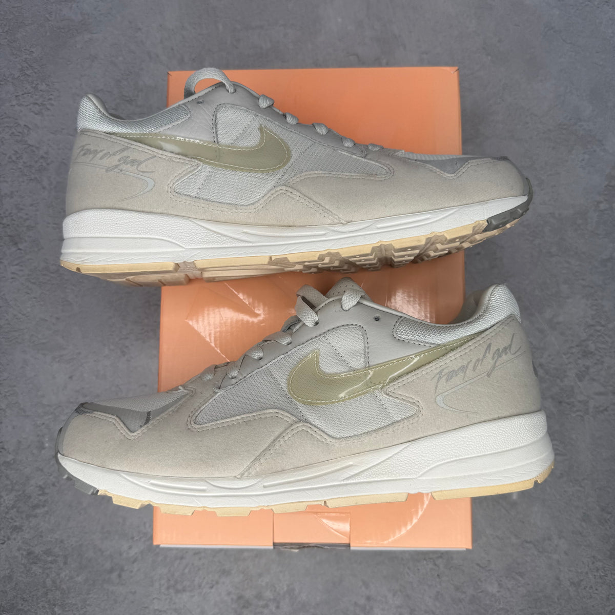Nike Air Skylon 2 Fear of God Light Bone *pre-owned* SIZE 9.5