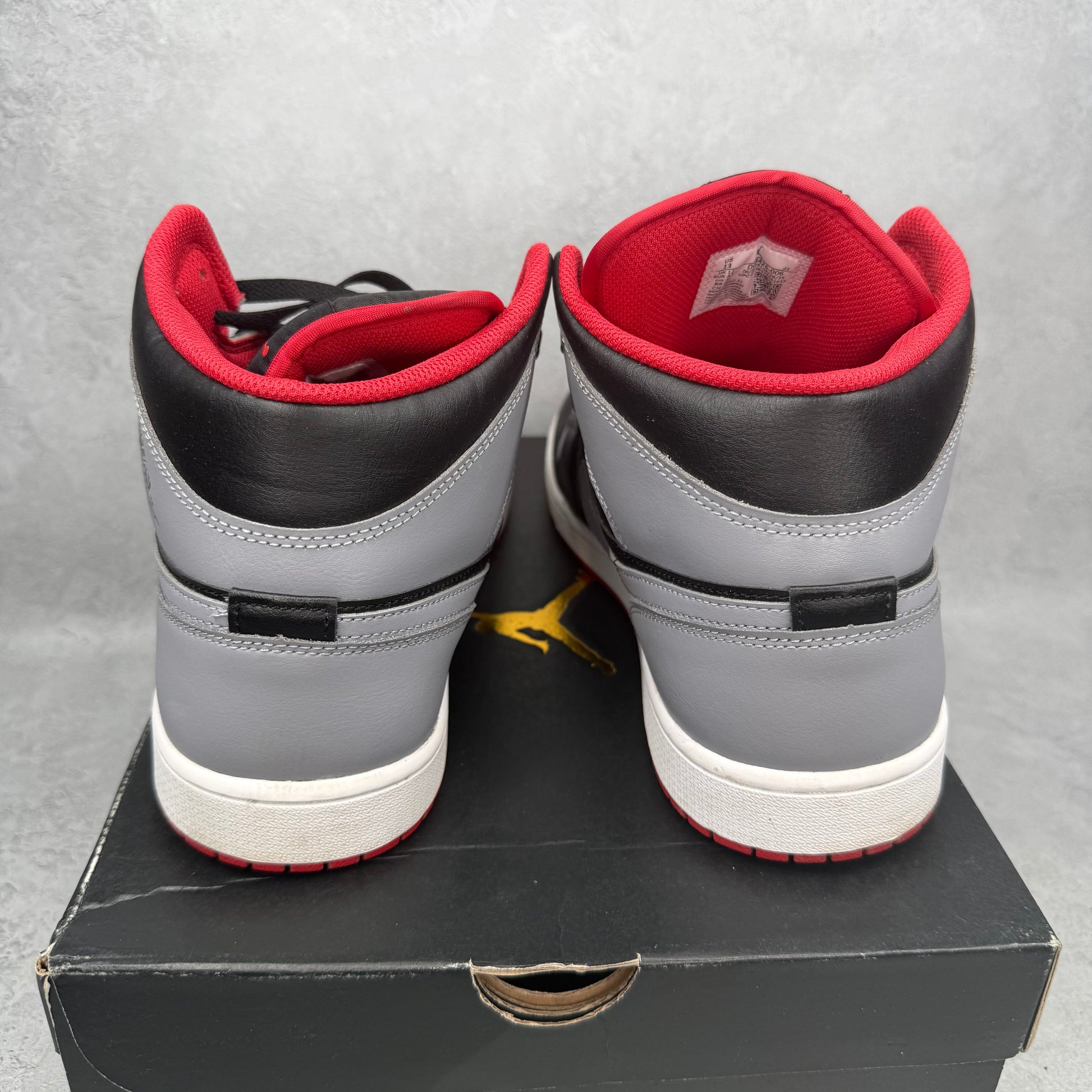 Jordan 1 Mid Bred Shadow *pre-owned* SIZE 13