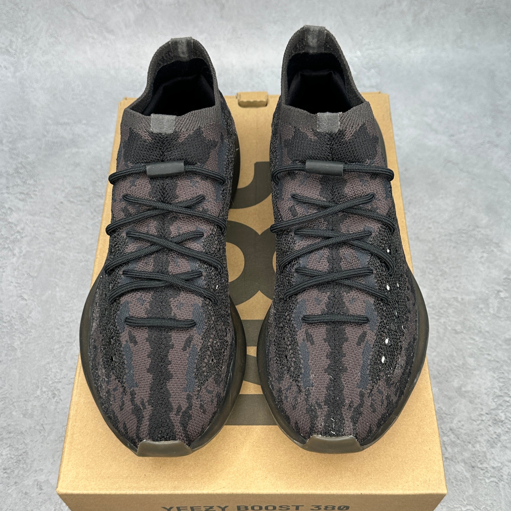 adidas Yeezy Boost 380 Onyx *pre-owned* SIZE 10.5